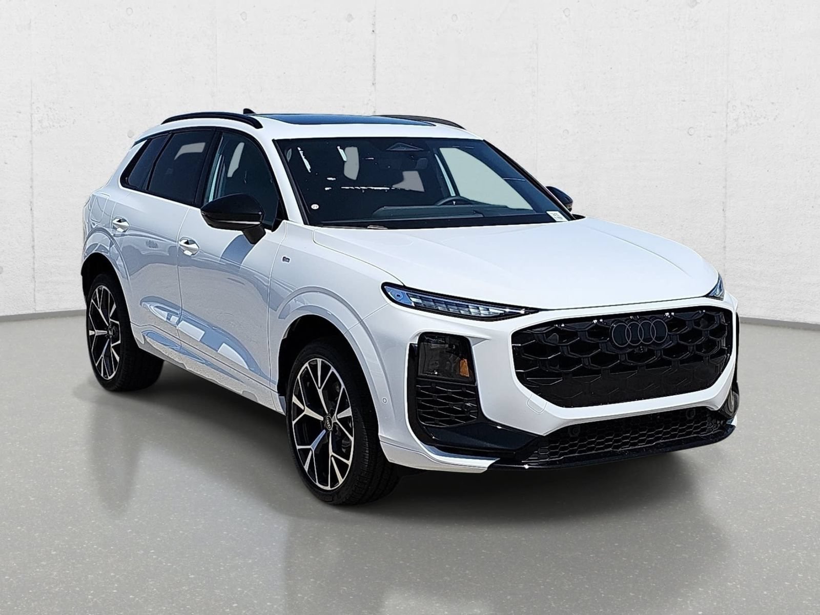 New 2026 Audi Q3 quattro 2.0T AWD/4WD image 3