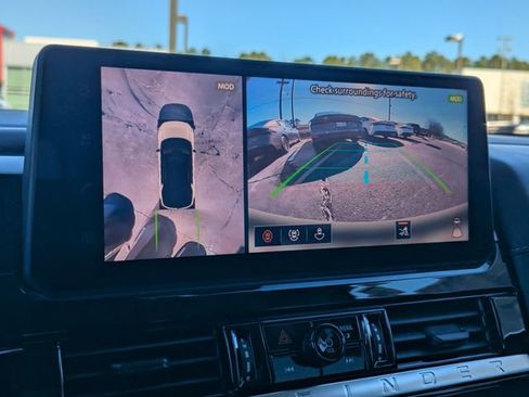 New 2026 Nissan Pathfinder SL image 21