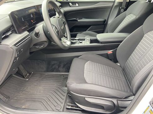 Used 2025 Kia K5 LXS FWD image 18