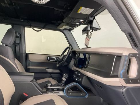 Used 2023 Ford Bronco Wildtrak AWD/4WD image 19