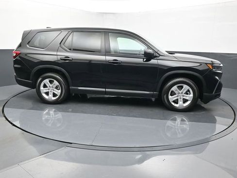 Used 2024 Honda Pilot LX image 6