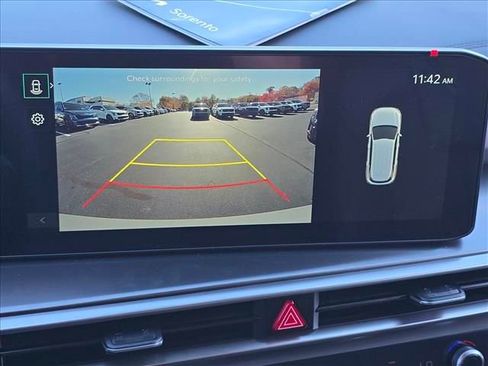 New 2026 Kia Sorento S w/ S Panoramic Sunroof Package FWD image 13