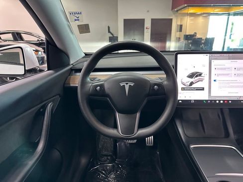 Used 2022 Tesla Model Y Performance image 21