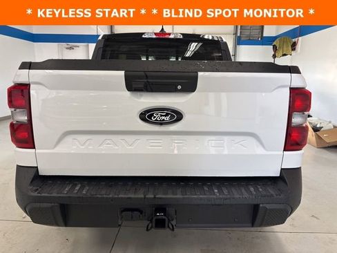 New 2025 Ford Maverick Lariat w/ Black Appearance Package image 5
