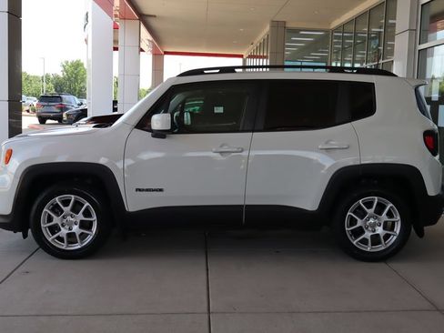 Used 2019 Jeep Renegade Latitude FWD image 4