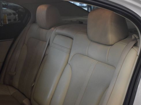 Used 2013 Lincoln MKS AWD image 54