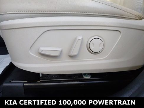 Certified 2021 Kia Sorento SX image 21