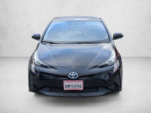 Used 2016 Toyota Prius Two image 2