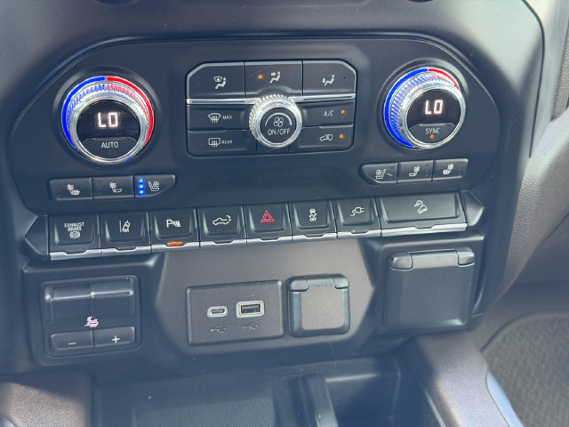 Used 2019 Ford F350 Platinum w/ Platinum Ultimate Package AWD/4WD image 43