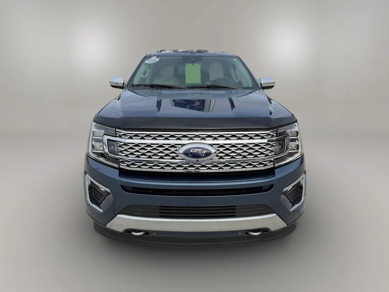 Used 2019 Ford Expedition Platinum AWD/4WD image 2