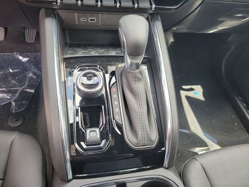 New 2025 GMC Canyon Elevation w/ Convenience Package image 26