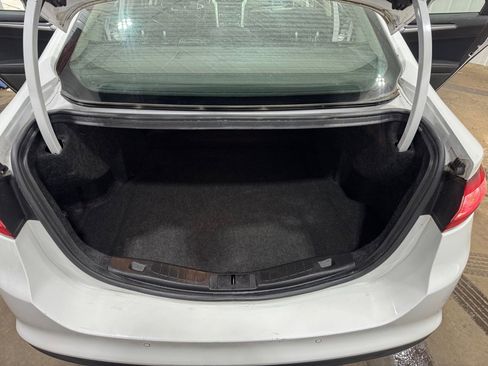 Used 2014 Ford Fusion SE image 17