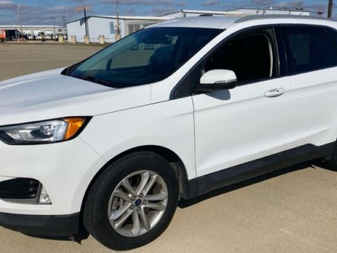Used 2020 Ford Edge SEL image 3