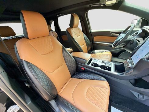 Certified 2024 Ford Edge Titanium w/ Titanium Elite Package AWD/4WD image 32