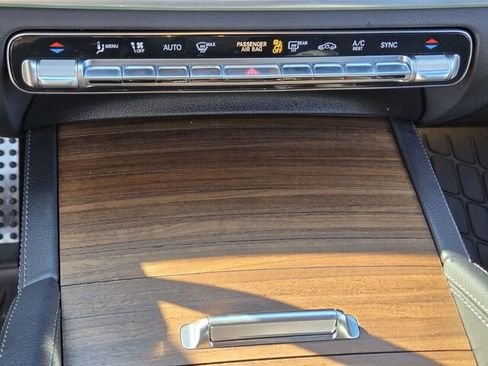 Used 2025 Mercedes-Benz GLS 450 450 4MATIC image 28