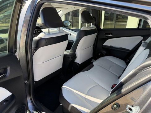 Used 2017 Toyota Prius Four w/ Premium Convenience Package image 20