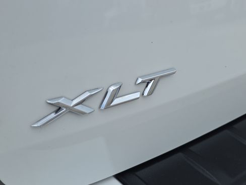 Used 2023 Ford Explorer XLT w/ Equipment Group 202A image 11