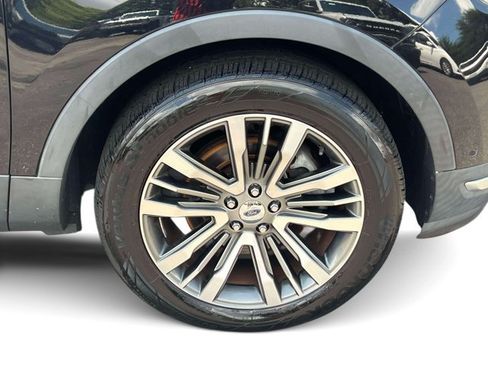 Used 2019 Ford Explorer Platinum AWD/4WD image 15