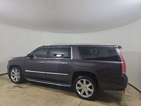 Used 2015 Cadillac Escalade ESV Premium image 4