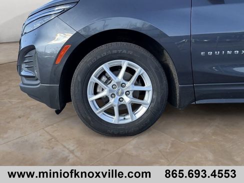 Used 2022 Chevrolet Equinox LS w/ LS Convenience Package image 9