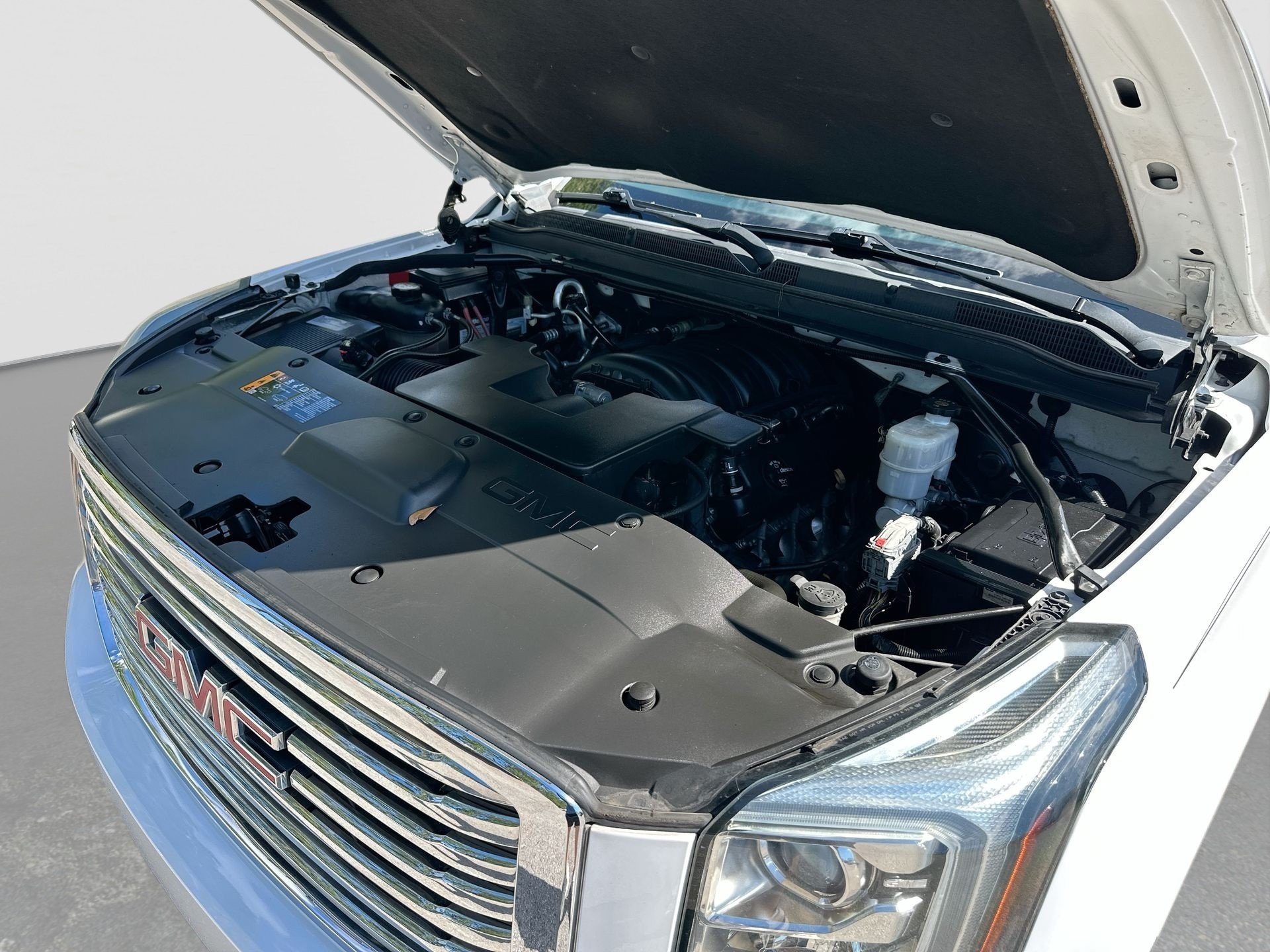 Certified 2018 GMC Yukon SLT w/ Premium Edition RWD image 30