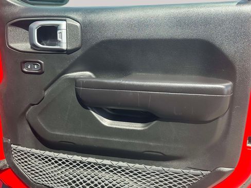 Used 2019 Jeep Wrangler Sport image 21