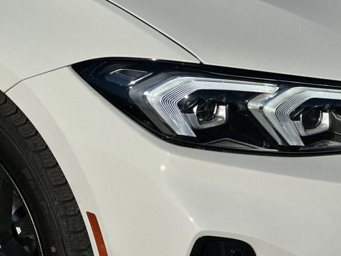 Used 2025 BMW 330i Sedan w/ Convenience Package image 10