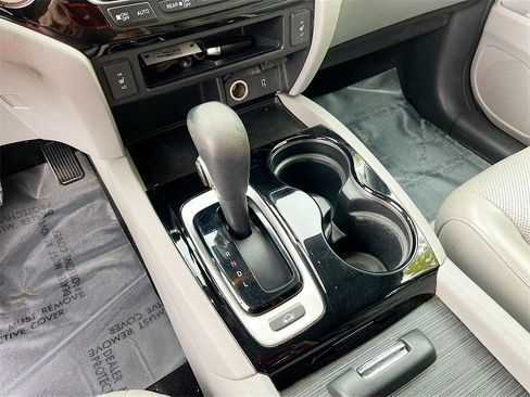 Used 2019 Honda Ridgeline RTL-E image 17