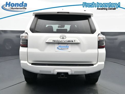 Used 2023 Toyota 4Runner SR5 Premium w/ Moonroof Package RWD image 8