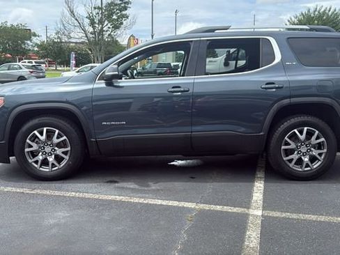 Used 2020 GMC Acadia SLT w/ Trailering Package FWD image 4