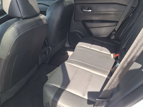 Certified 2025 Nissan Rogue SV w/ SV Premium Package FWD image 20