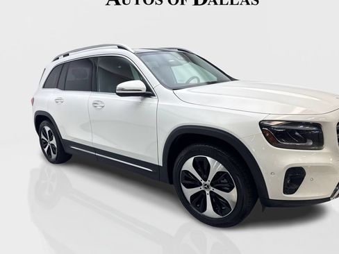 Used 2025 Mercedes-Benz GLB 250 4MATIC image 12