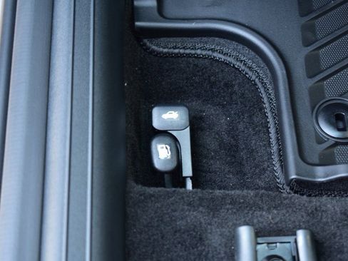 New 2026 Hyundai Elantra Limited FWD image 19