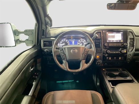Used 2023 Nissan Titan SV w/ SV Convenience Package image 22