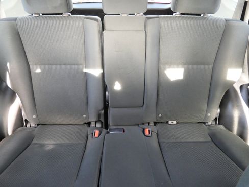 Used 2016 Toyota RAV4 LE image 13