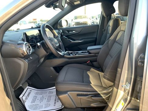 Certified 2026 Chevrolet Equinox LT FWD image 17