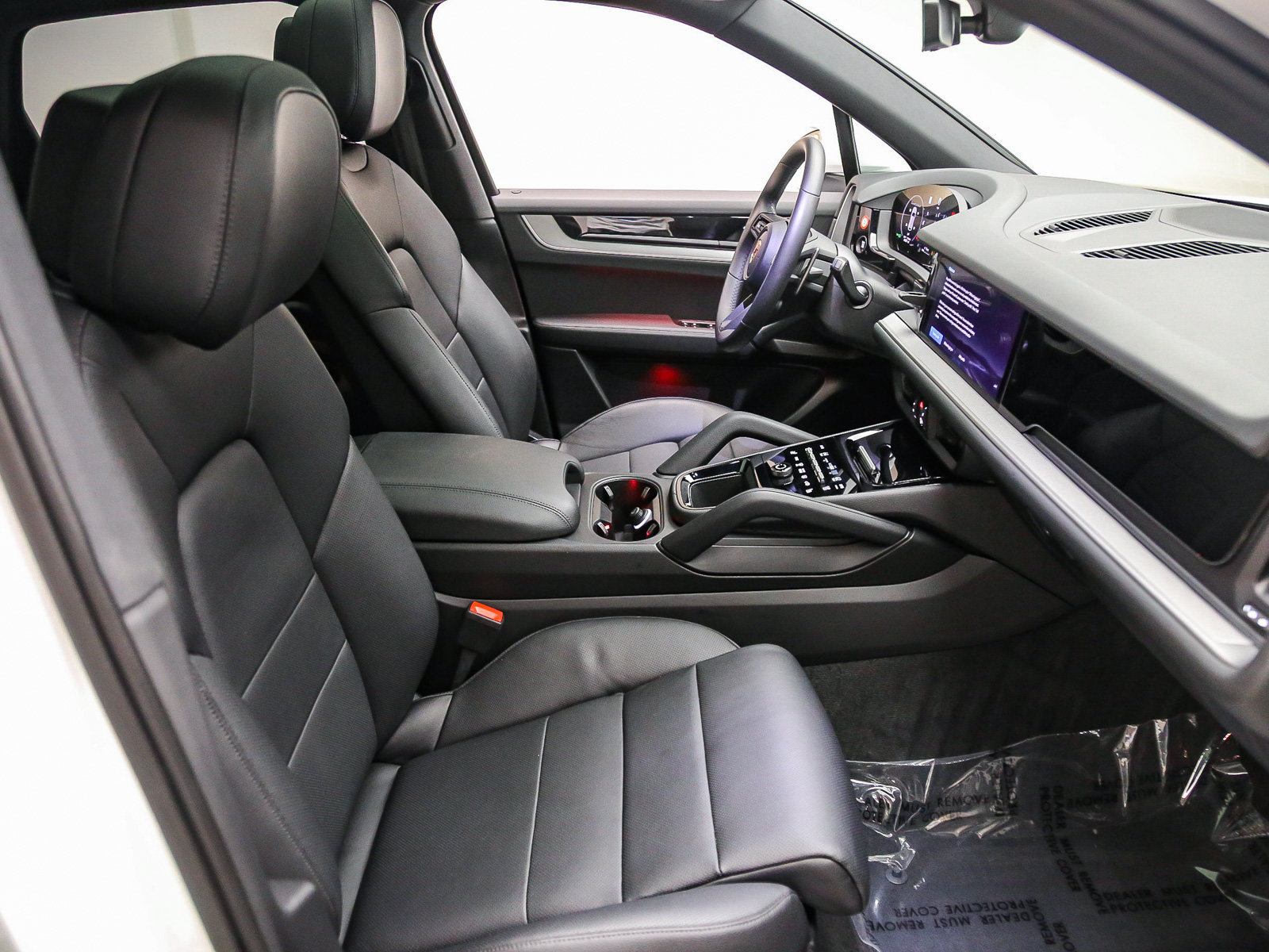 Certified 2026 Porsche Cayenne AWD/4WD image 20
