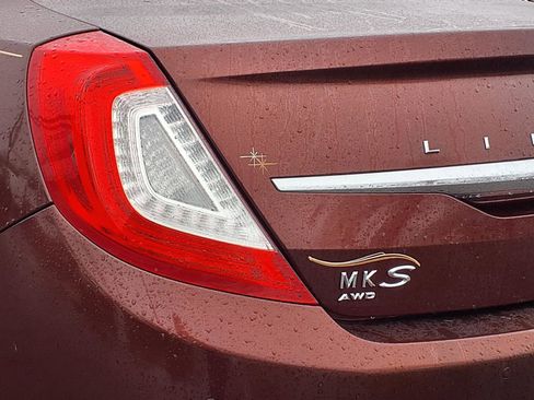 Used 2015 Lincoln MKS AWD w/ Equipment Group 101A image 25