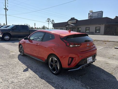 Used 2020 Hyundai Veloster Turbo FWD image 4