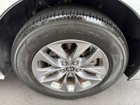 Certified 2024 Toyota Sienna LE w/ LE Plus Package AWD/4WD image 28
