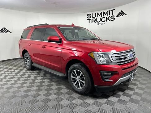 Used 2021 Ford Expedition XLT AWD/4WD image 2