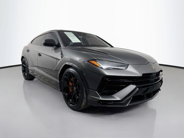 Used 2023 Lamborghini Urus Performante AWD/4WD image 3