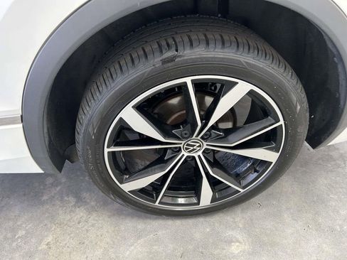 Used 2023 Volkswagen Tiguan SEL R-Line AWD/4WD image 9