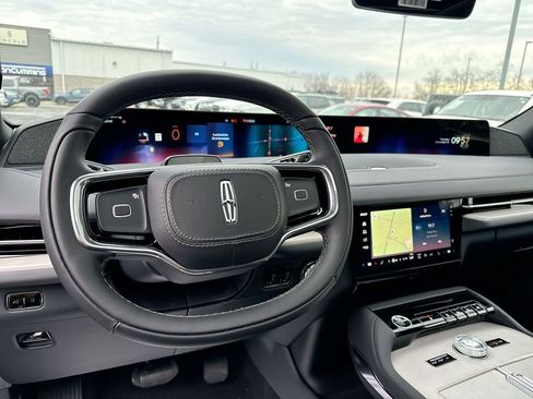 New 2025 Lincoln Navigator L Reserve w/ Jet Appearance Package image 23