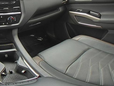 Used 2023 Nissan Pathfinder Platinum AWD/4WD image 30
