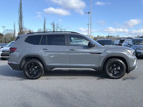 New 2026 Volkswagen Atlas Peak Edition AWD/4WD image 6