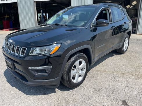 Used 2021 Jeep Compass Latitude AWD/4WD image 3