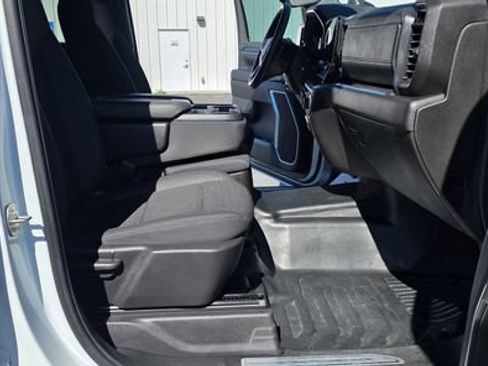 Used 2024 Chevrolet Silverado 3500 LT w/ Convenience Package AWD/4WD image 15
