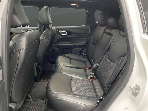 New 2025 Jeep Compass Latitude w/ Sun & Sound Group image 31