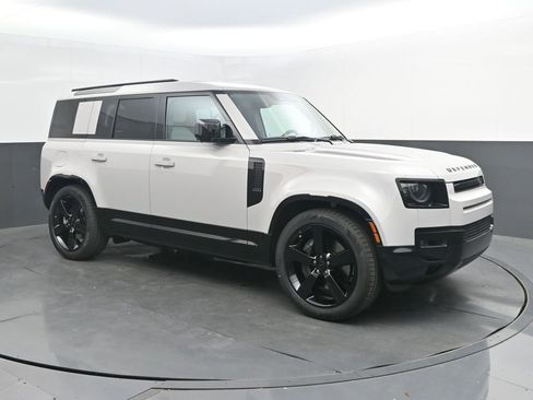 New 2026 Land Rover Defender 110 X-Dynamic SE AWD/4WD image 9
